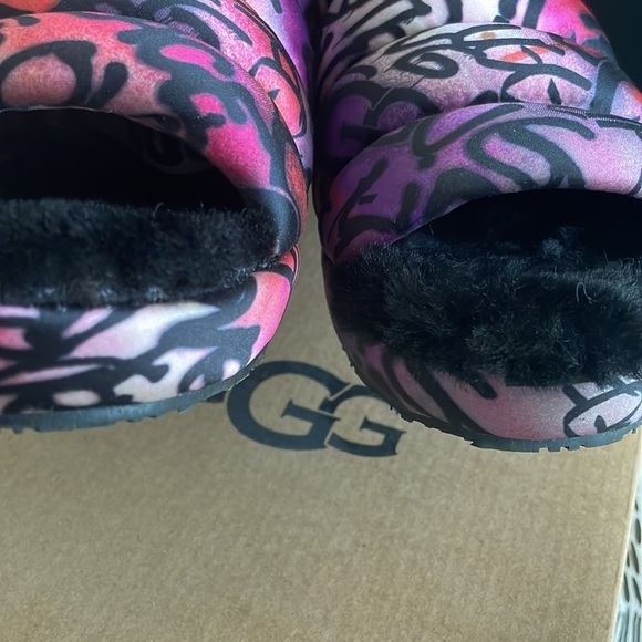 Ugg yeah puff graffiti wedge‎ slipper/shoe 5 - Picture 6 of 11